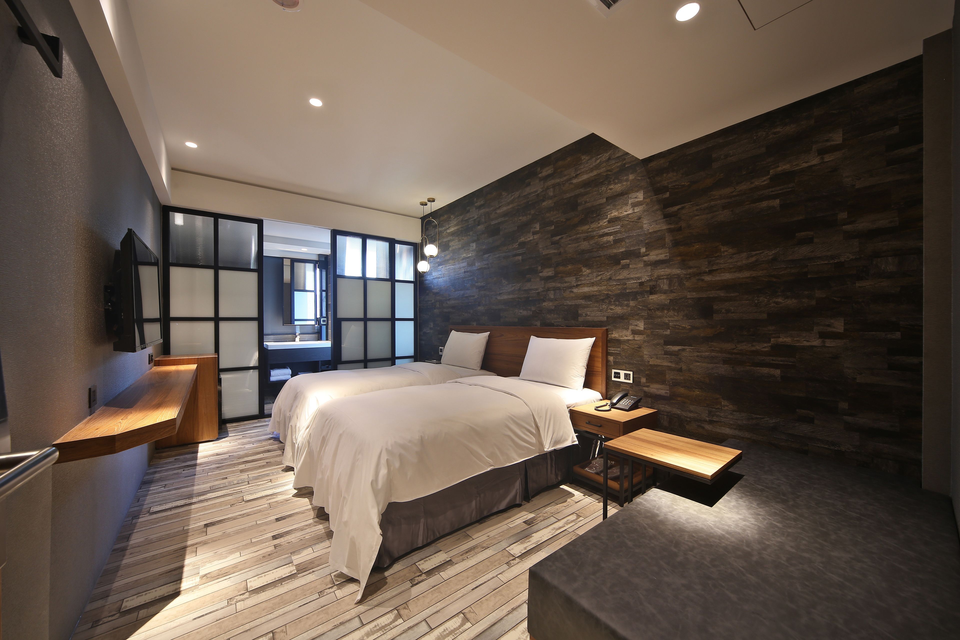 deluxe twin room | desk, blackout curtains, soundproofing, free wifi