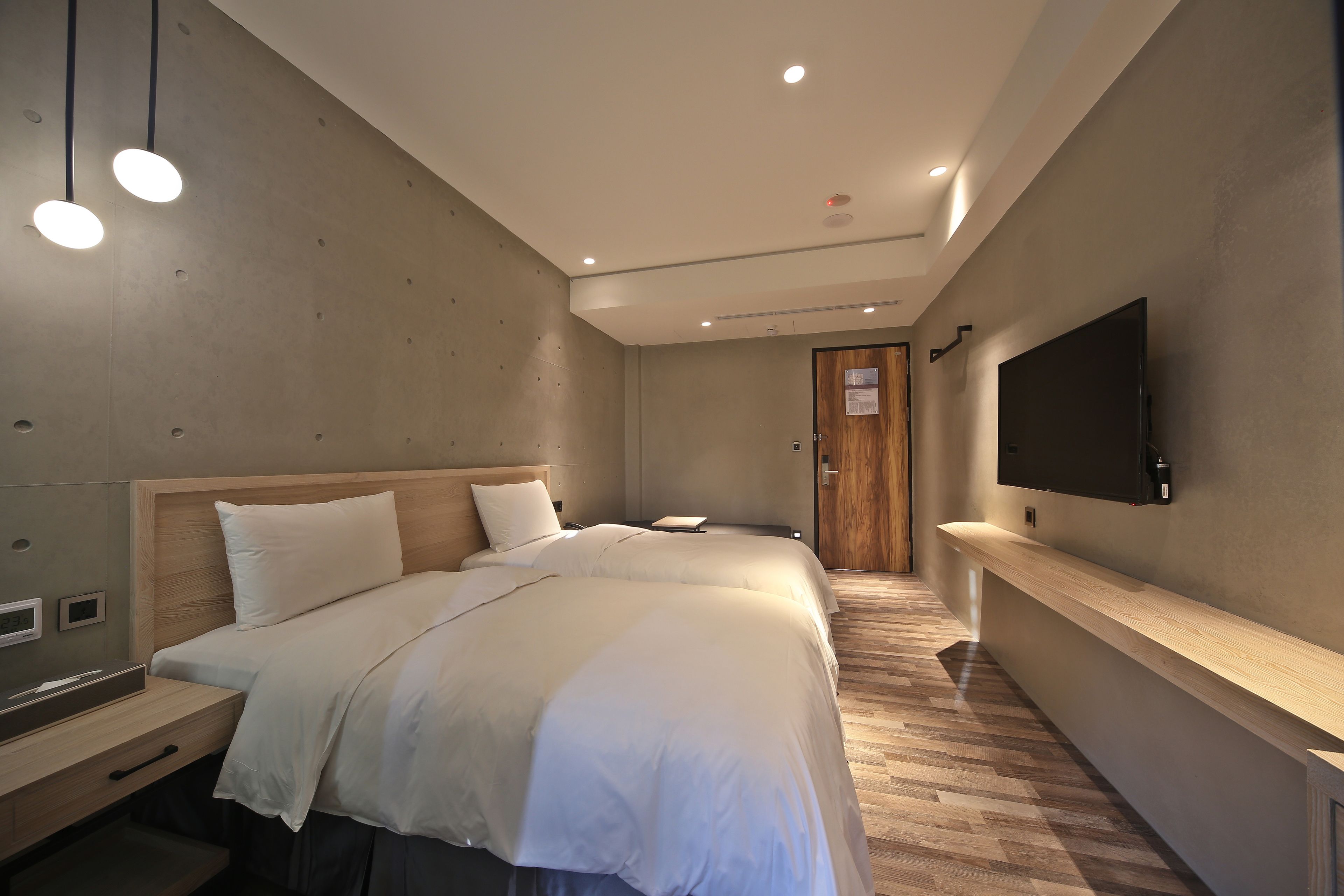 deluxe twin room | desk, blackout curtains, soundproofing, free wifi