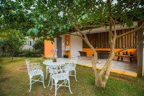 Standard Triple Room | Outdoor dining
