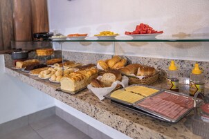 Desayuno buffet incluido los fines de semana