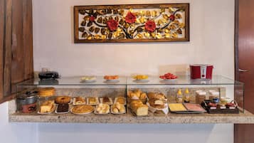 Desayuno buffet incluido los fines de semana
