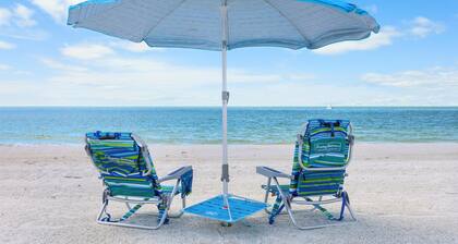 Delightful Home With Pool and Direct Boating Access