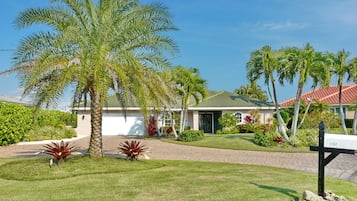 Casa, varias camas (Delightful home with pool and direct ) | Áreas de la propiedad