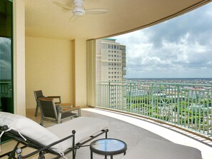 Condo, varias camas (Triple Room with Balcony) | Balcón