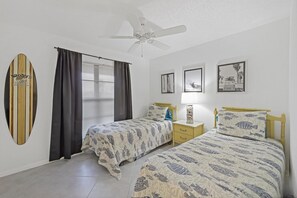 Condo, 1 Queen Bed with Sofa bed (Inviting condo with pool just a steps) - Inviting Condo With Pool Just a Steps From the Beach (Marco Island)