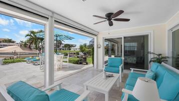 House, 1 King Bed with Sofa bed (Inviting waterfront home with western) | Outdoor dining