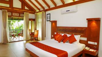 Premium Cottage | In-room safe, individually decorated, blackout curtains, rollaway beds