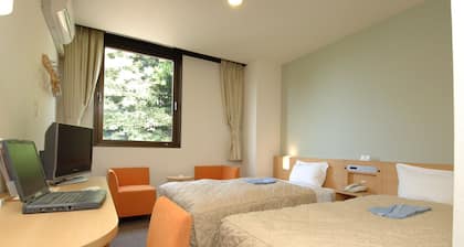 Hamada NEW Castle Hotel