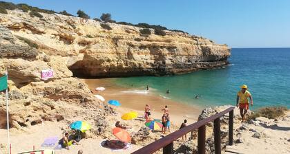 70m2 of roof terrace fully equipped and private to the apartment