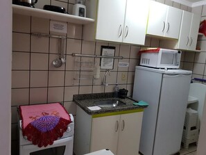 Leilighet, hageutsikt | Eget tekjøkken | Kjøleskap, mikrobølgeovn, ovn og kokeplater