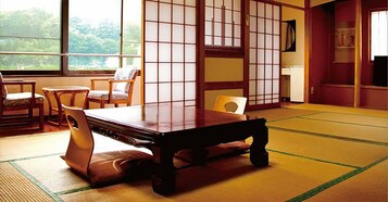 Japanese Style Corner Room for 10 Guests, Smoking | Free WiFi