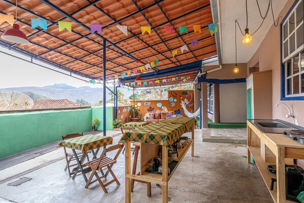 Shared fridge, microwave