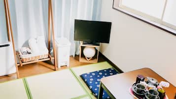 Classic Loft, Multiple Beds | Individually decorated, individually furnished, desk, blackout drapes
