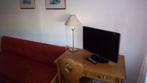Desk, soundproofing, cots/infant beds, free WiFi - Hotel Hirschberg (Hirschberg)