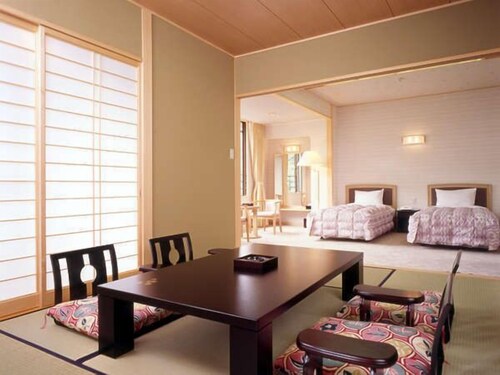 Taishakukyo Kanko Hotel Kinsaikan