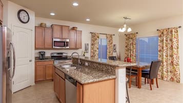 House, 3 Bedrooms | Private kitchen | Fridge, microwave, stovetop, dishwasher