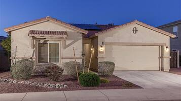 House, 3 Bedrooms | Exterior