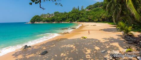 Sun loungers, beach towels