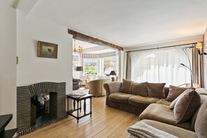 Villa, 4 Schlafzimmer (Zeehuis) | Wohnzimmer | Flachbildfernseher, DVD-Player