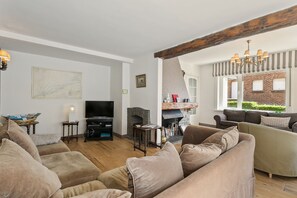 غرفة المعيشة