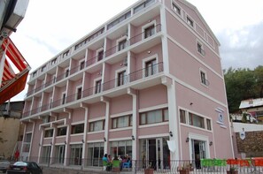 Front of property - The Yücedağ Hotel (Arapgir)