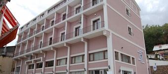 The YĂŒcedaÄ Hotel