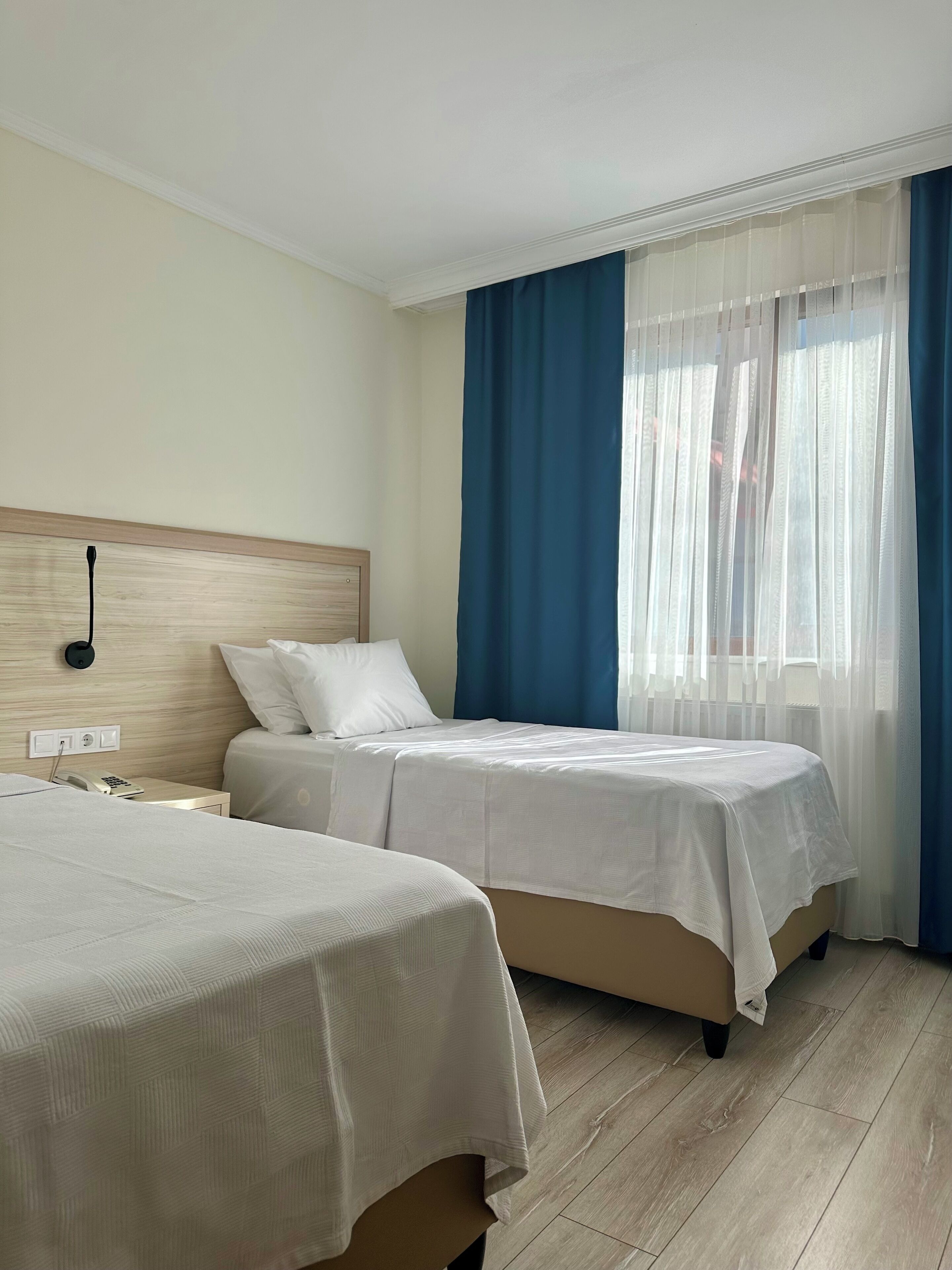 Standard Twin Room | Premium bedding, minibar, desk, laptop workspace
