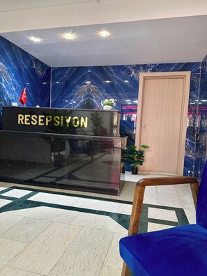 Lobby lounge
