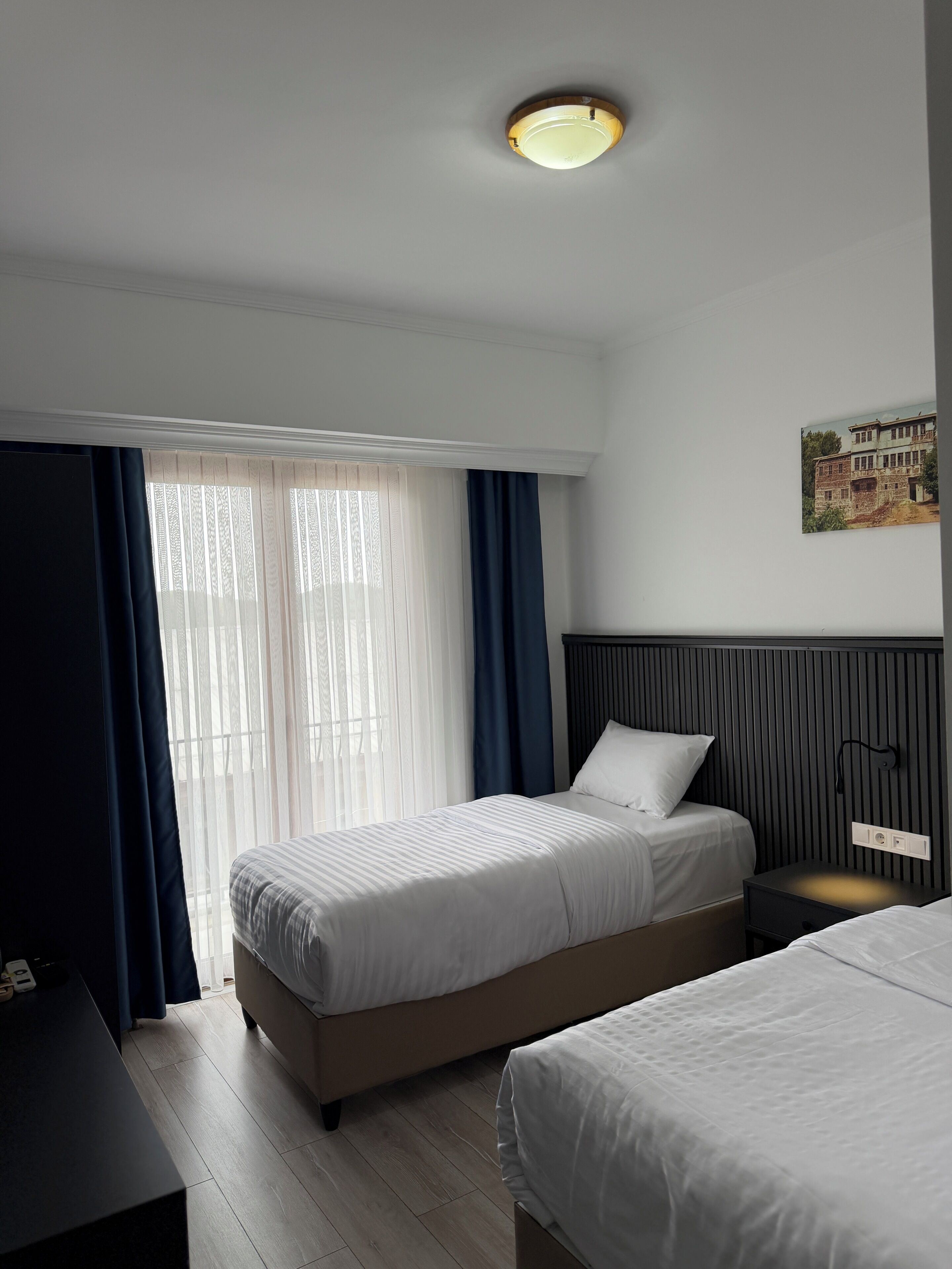 Standard Twin Room | Premium bedding, minibar, desk, laptop workspace