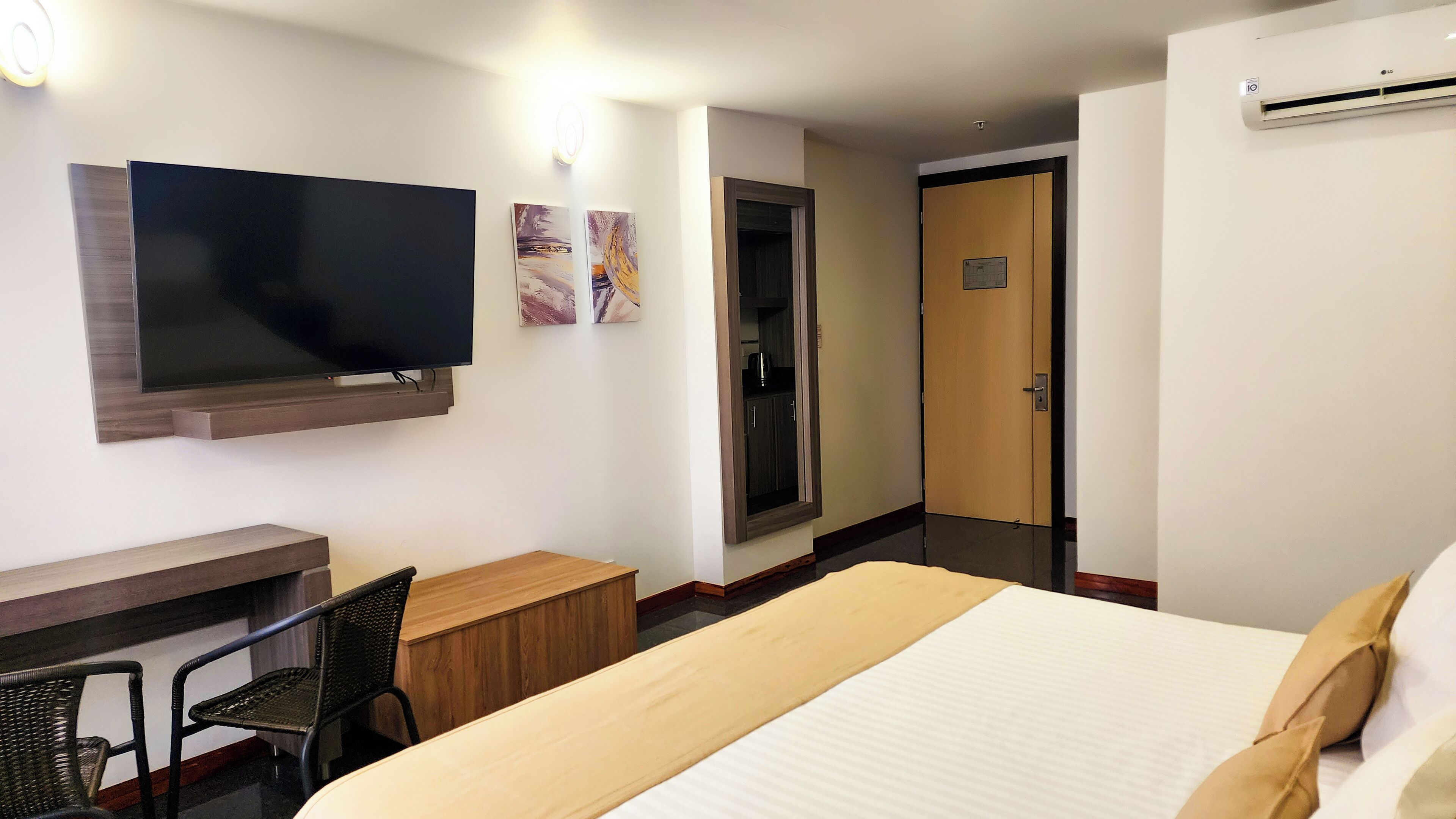 Photo - BE Suites Hotel Cali