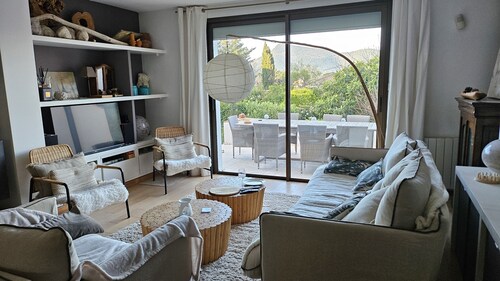 Provence verte 35 min des plages villa idéale 6 adultes 4 enfants avec piscine 