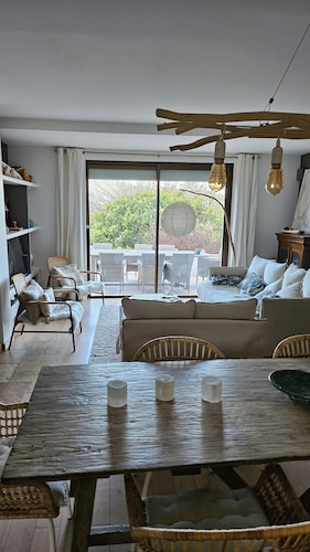 Provence verte 35 min des plages villa 5 chambres au calme avec piscine privée 