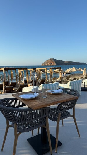Restaurant - The Noverian Antama Organic Beach Resort Chania with Outdoor Heated Pool (Chania)