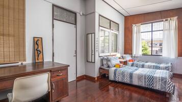 3 bedrooms, WiFi, bed sheets, wheelchair access