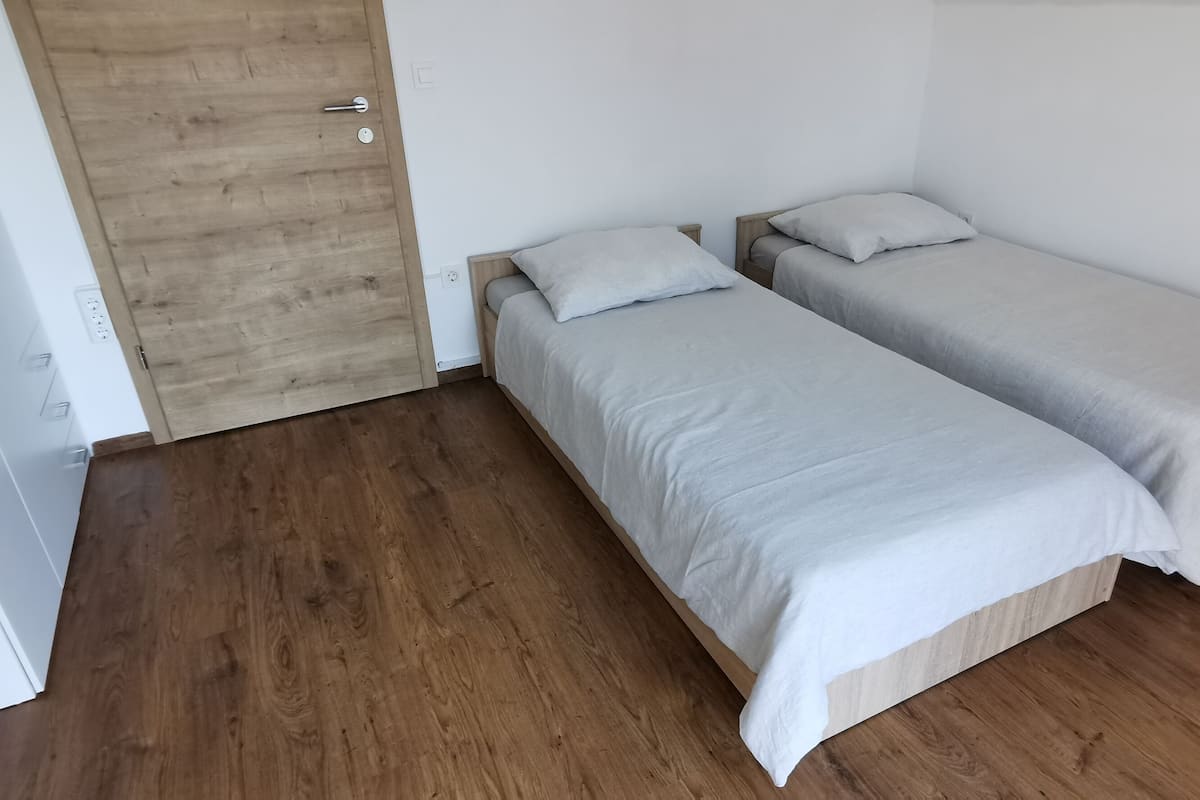Classic Apartment, Mountain View | Iron/ironing board (on request), WiFi (free), bed sheets