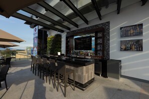 Bar junto a la alberca