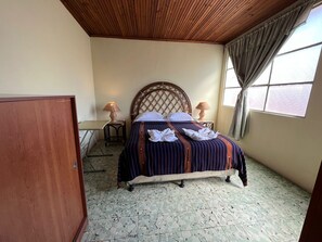 In-room safe, soundproofing, iron/ironing board, free WiFi - Casa Dona Mercedes (Quetzaltenango)