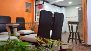 Free daily continental breakfast - La Casa del Cafe (Bogotá)