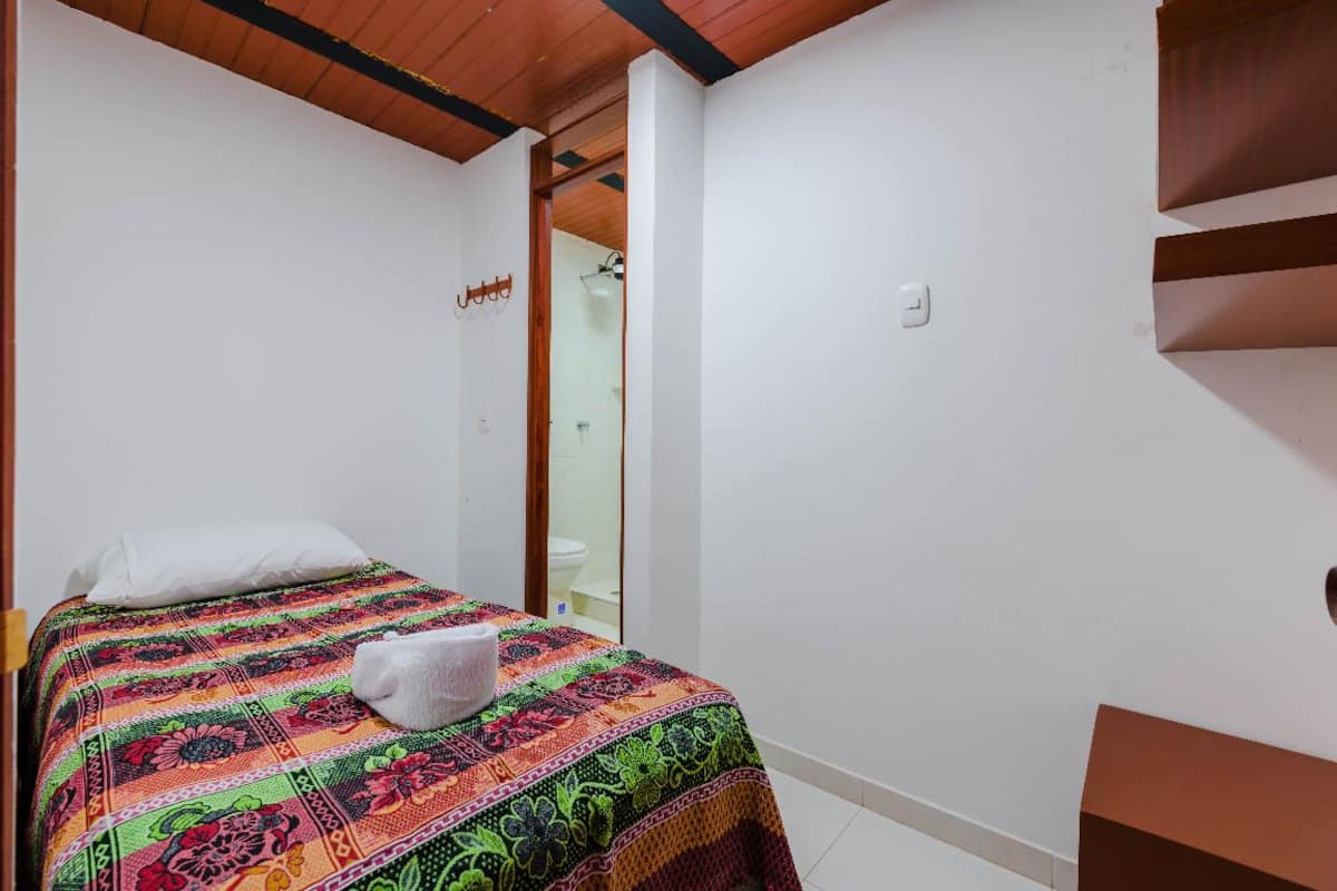 Wifi gratis y ropa de cama