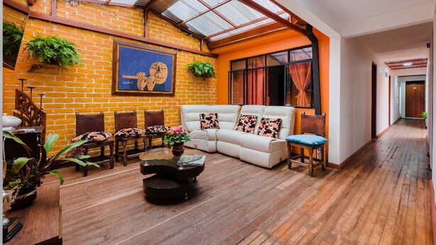Interior entrance - La Casa del Cafe (Bogotá)