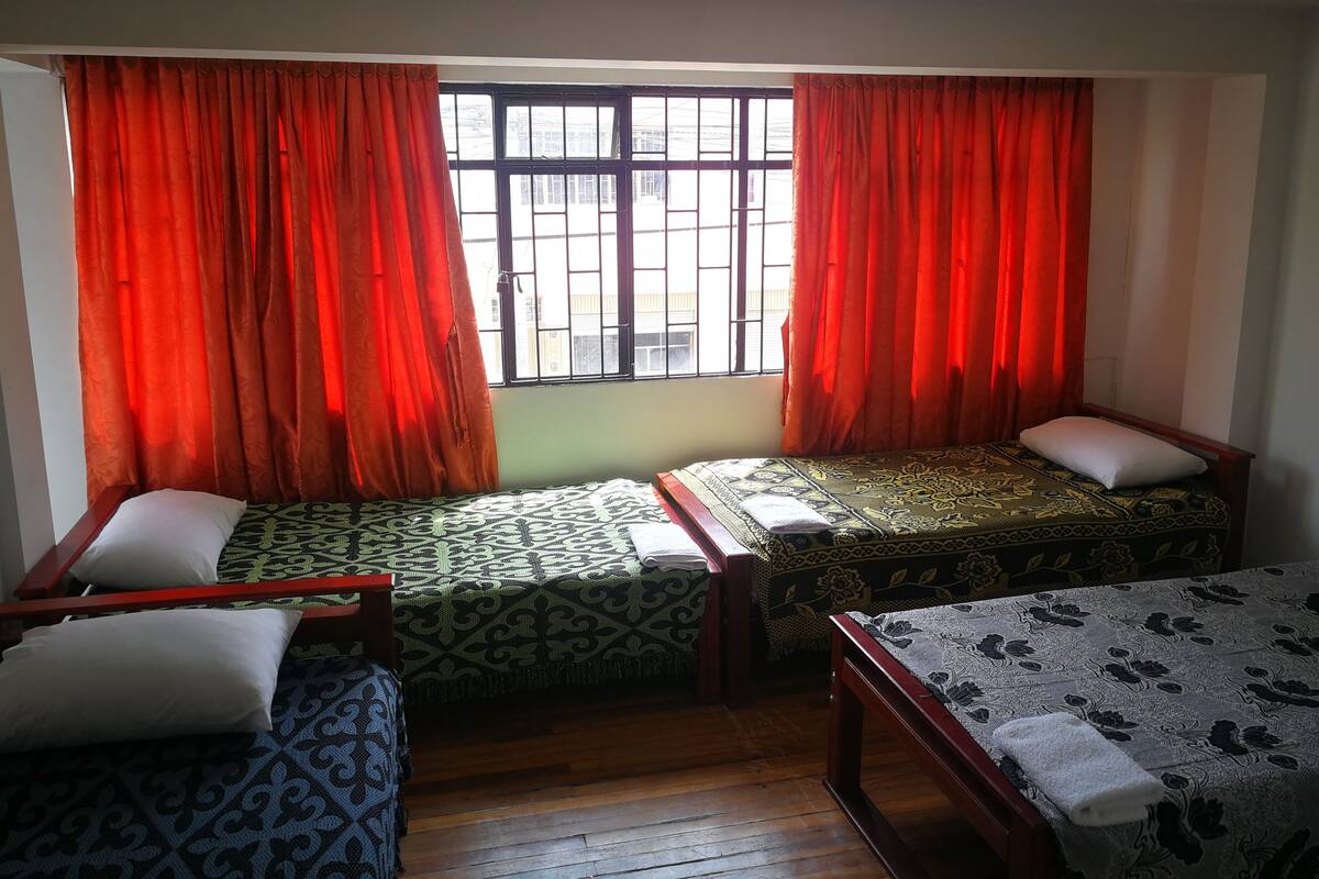 Wifi gratis y ropa de cama