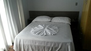 1 bedroom, desk, blackout curtains, free WiFi - Hotel Rochas (Guarapuava)