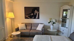 1 bedroom, iron/ironing board, WiFi, bed sheets - bunk by the water (Bezirk Spandau)