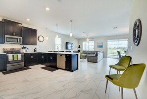 Casa, varias camas | Cocina privada