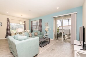 Villa, 5 Bedrooms | Living area