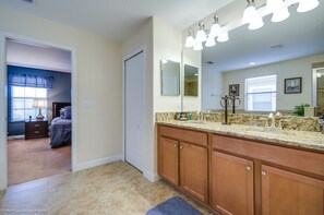 House, 6 Bedrooms | Bathroom - Champions Gate Exec Villas- 1422mvd (Davenport)