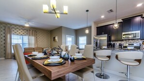 House, 5 Bedrooms | In-room dining - Champions Gate Exec Villas- 1603mvd (Davenport)