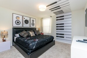 House, Multiple Beds