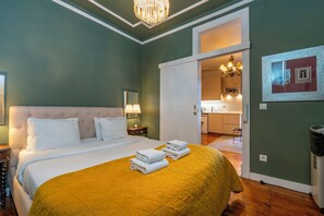 1 soverom, skrivebord, strykejern/-brett og wi-fi (inkludert)