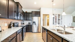 Casa, 5 habitaciones | Cocina privada